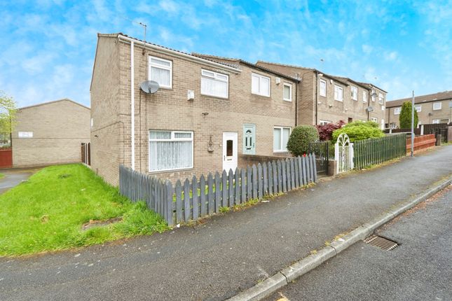 End terrace house for sale in Stoney Rock Grove, Leeds