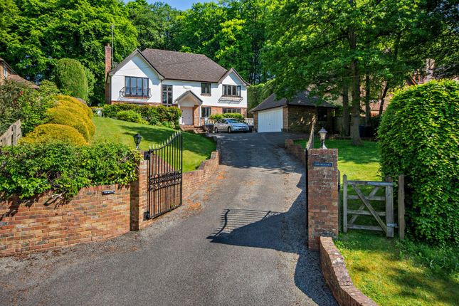 Thumbnail Country house for sale in Bottom Lane, Seer Green