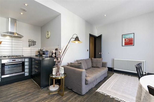 Thumbnail Bungalow for sale in Bethnal Green Road, London