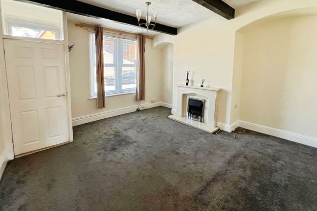 13, Third Avenue, Bolton photo 3
