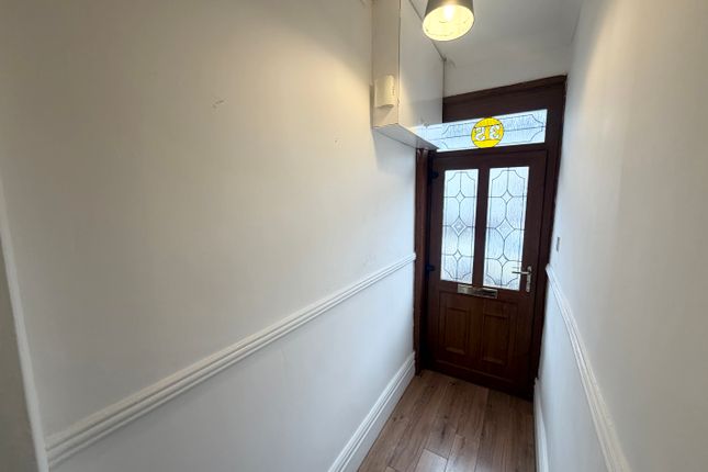 35, Glyncoed Terrace, Llanelli photo 2