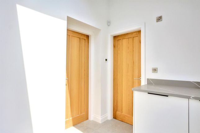 Utility Room_2.Jpeg