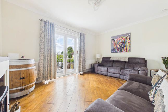 5, Robertson Drive, Bellshill photo 4