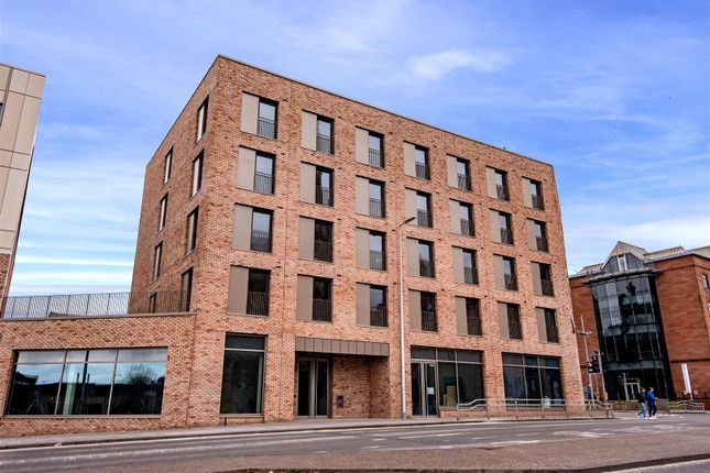 A2, South Marketgait, Dundee photo 5