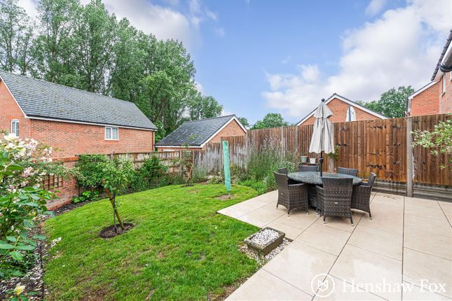 45, Treviglio Close, Romsey photo 2