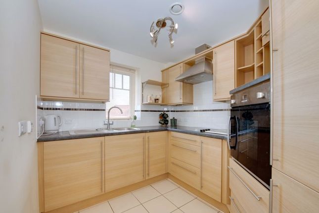 Flat 36, Cross Penny Court, Bury St. Edmunds photo 3