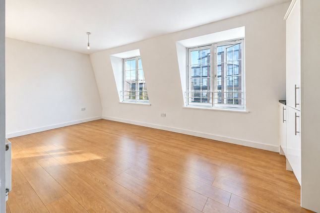 Flat 8, 4C,, Chapel Street, Woking photo 4