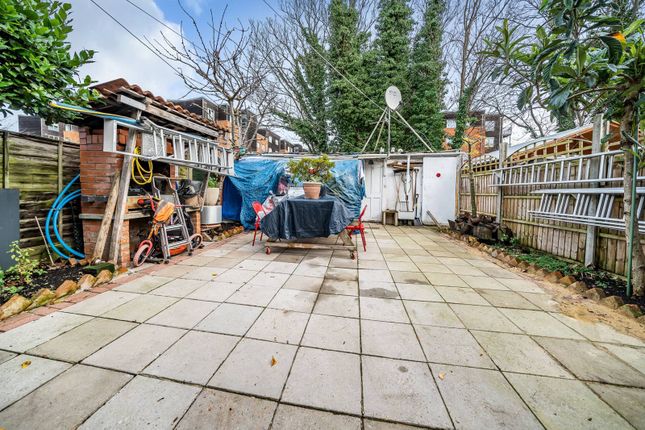 Terraced house for sale in Strathdon Drive, Tooting, London