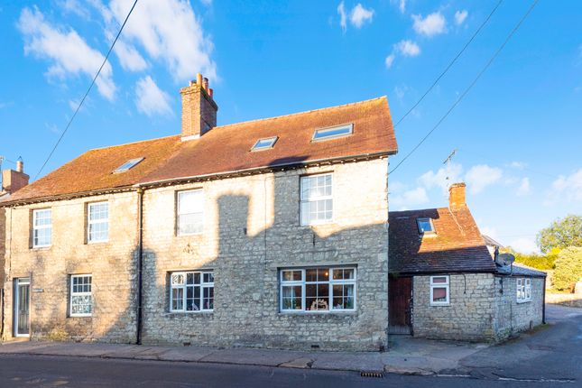 Thumbnail Cottage for sale in Woodlyn Cottage, Salisbury Street, Mere, Warminster