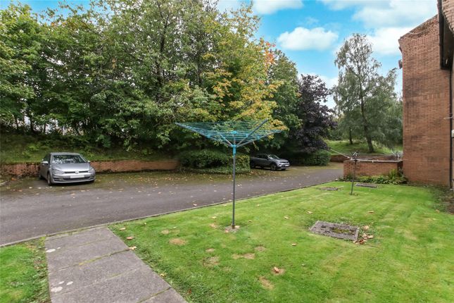 43, Mahon Court, Lanarkshire photo 4