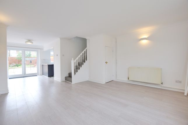 Thumbnail Terraced house to rent in Hall Close, Rickmansworth, Hertfordshire