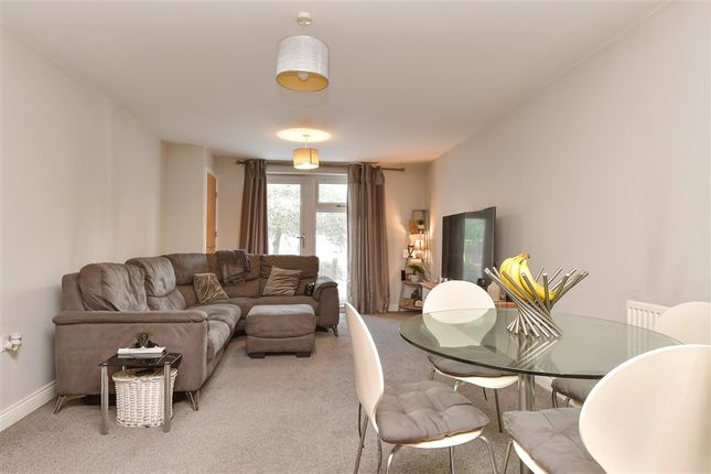 Tanners Close, Bexley photo 2