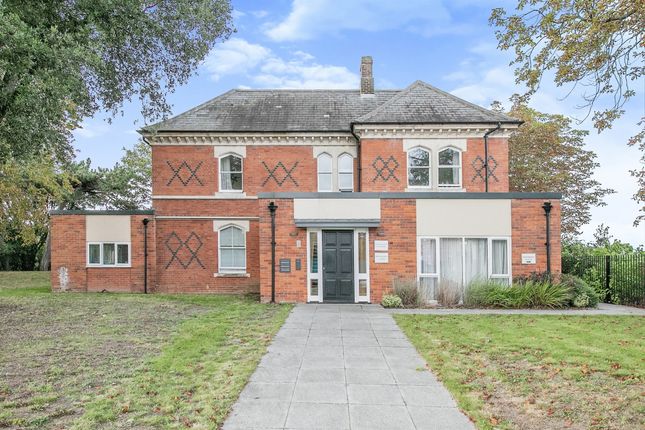 Thumbnail Flat for sale in Old Rectory Drive, Colchester