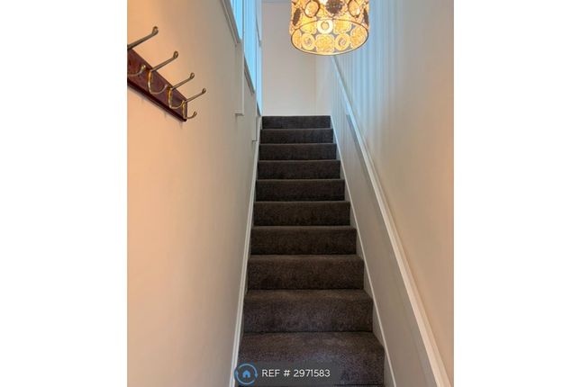 Hollybush Close, Chippenham photo 4