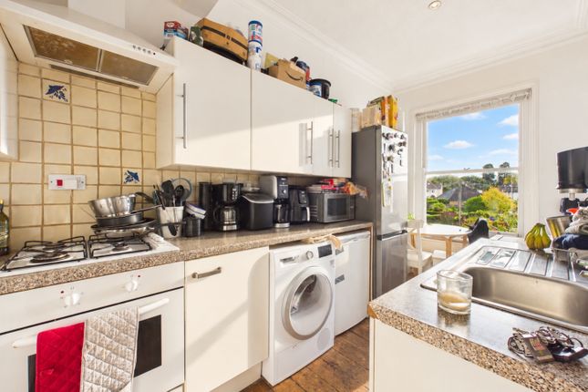 70 Eldon Road, Cheltenham photo 3