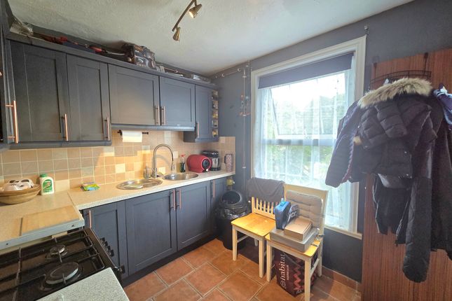 50, Penryn photo 3