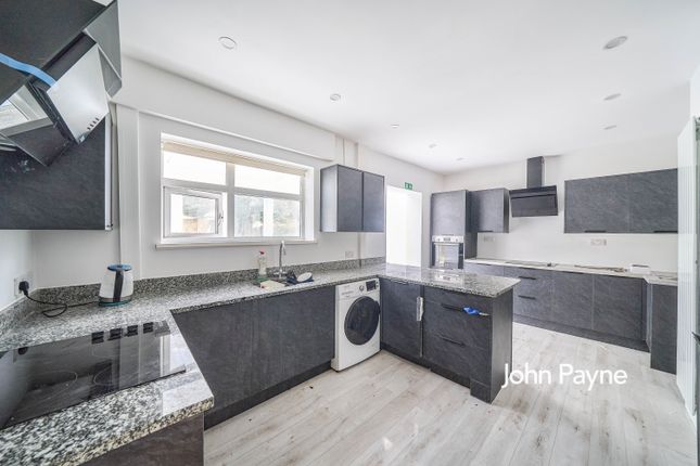 Room 5, 305, Mottingham Road, London photo 3