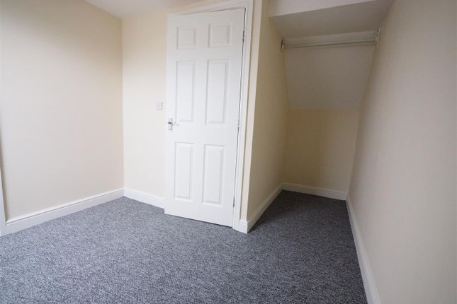 Flat 1, 48-52, Westgate, Guisborough photo 3