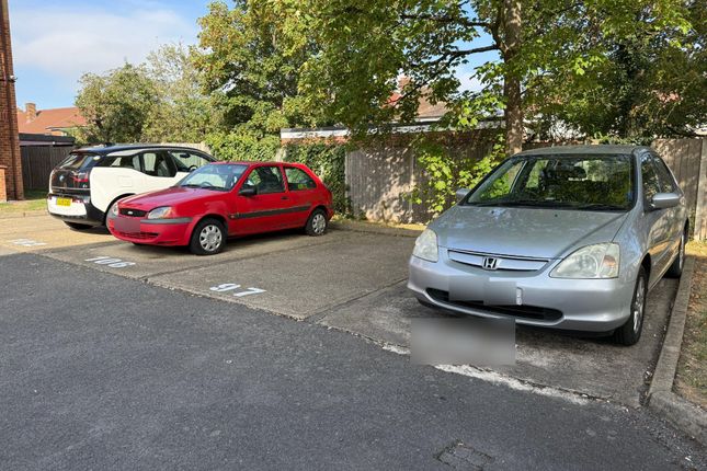 102, Conifer Way, Wembley photo 3