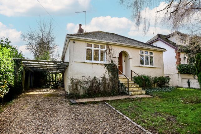 Thumbnail Bungalow for sale in Rucklers Lane, Kings Langley