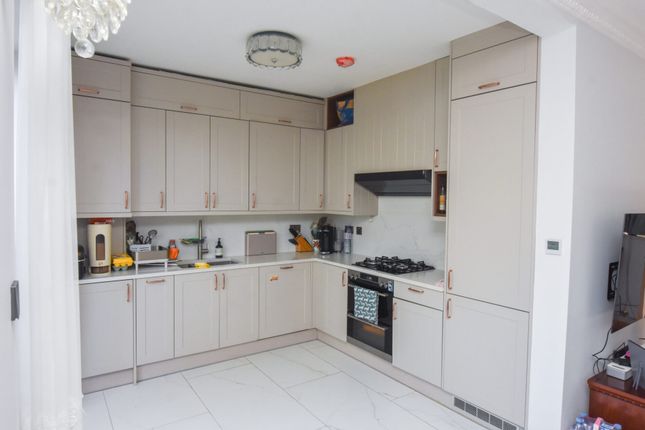 79, Oakwood Road, London photo 5