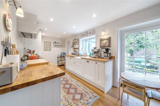 Cobo Cottage, Petersfield photo 4