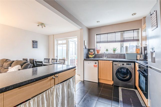 129, Orchard Way, Surrey photo 4