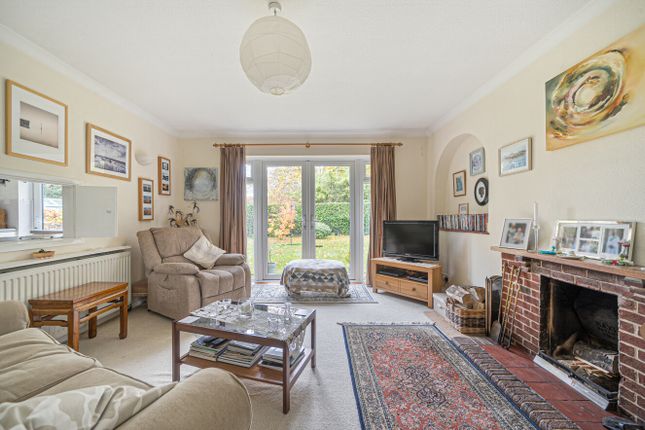 Fairlawne,, Kiln Way, Hindhead photo 3