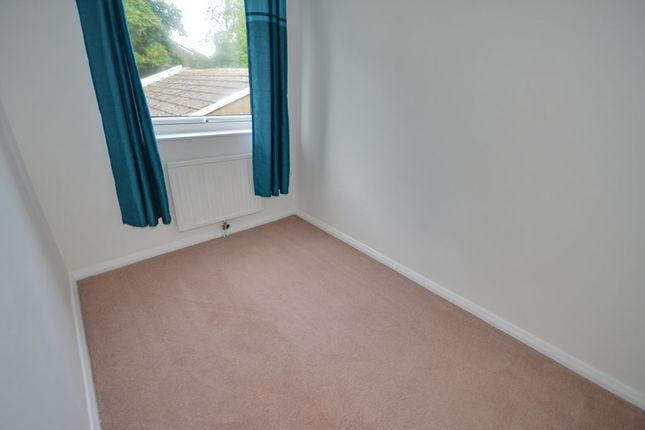 Flat to rent in Queens Avenue, Pontefract