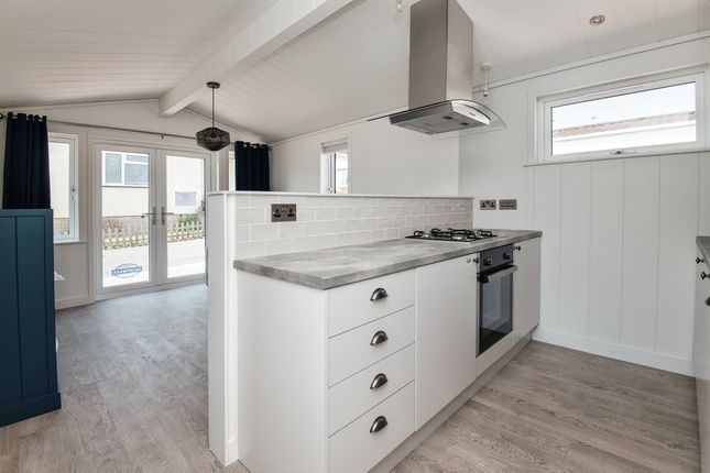 48, Rydon Lane, Exeter photo 3