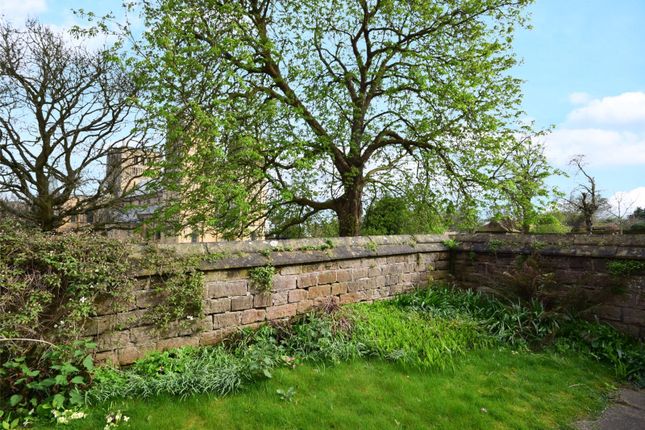 Minster Cottage, 7a, Westgate, Nottinghamshire photo 2