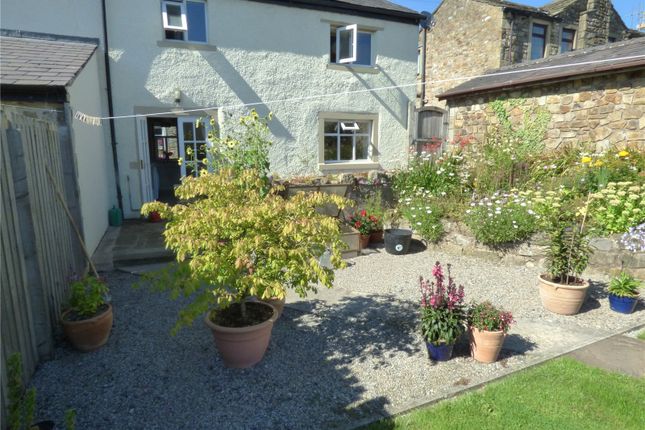 Semi-detached house to rent in Brow Top, Grindleton, Clitheroe