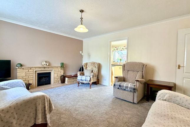 24, Manor Farm, Chard photo 4