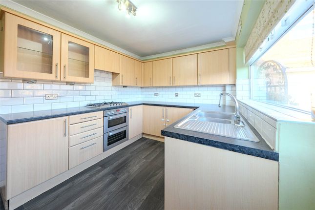 6, Foster Close, Leeds photo 4