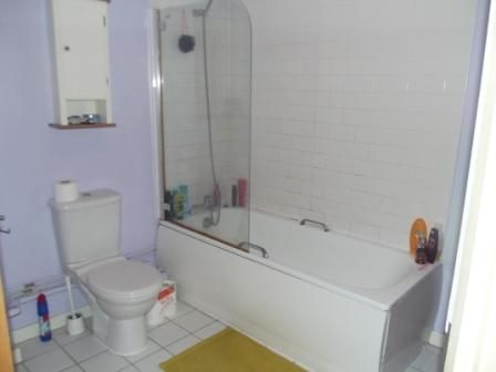 Flat to rent in Raleigh Street, Nottingham