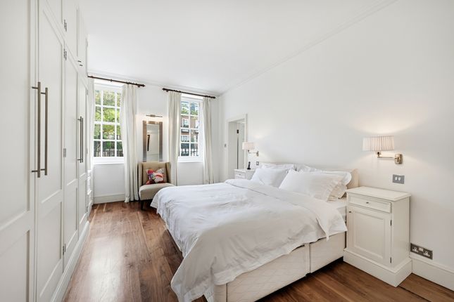 2 Coleherne Court,, The Little Boltons, London photo 2