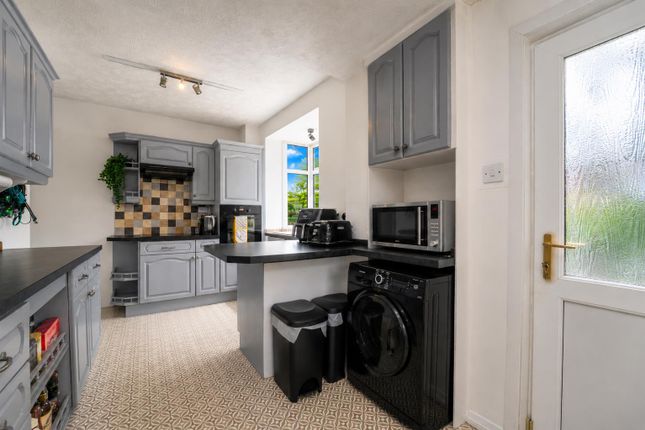 4, Hawthorne Avenue, Bury photo 4