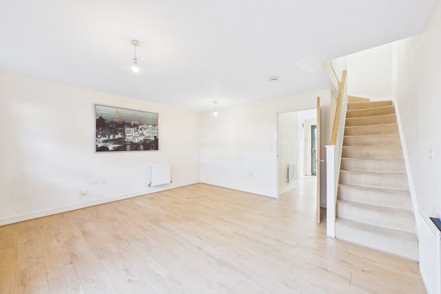 14, Pond Road, Farnborough photo 4