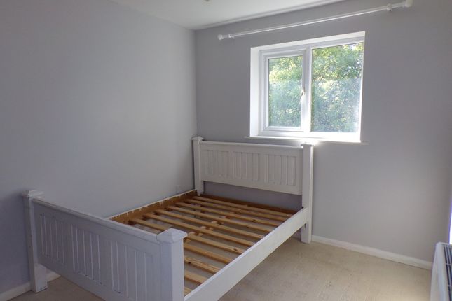 Flat 8, Stanford-le-Hope photo 5
