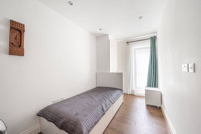 Detached house for sale in Brompton Mews, North Finchley, London