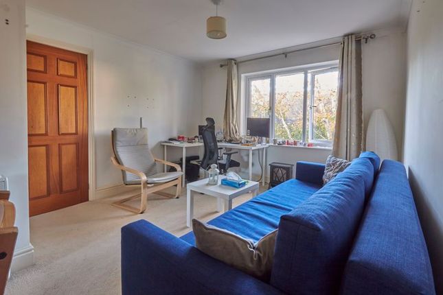 Thumbnail Flat to rent in Grosvenor Place, Exeter