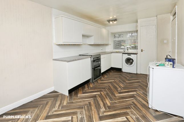Lindfield close, Liverpool photo 3