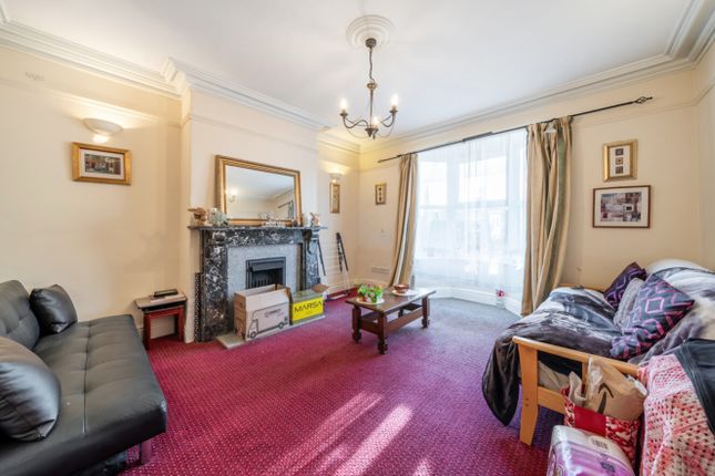65, West Banks, Sleaford photo 2