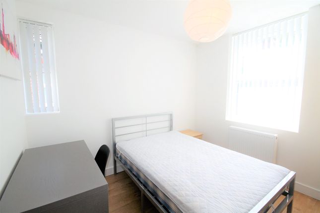 Terraced house to rent in Moseley Road, Fallowfield, Manchester
