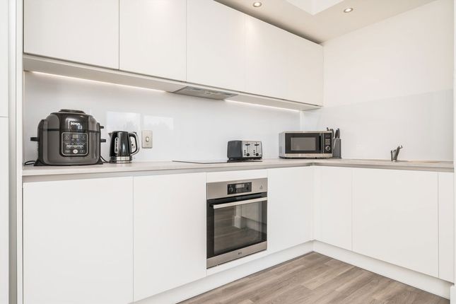 Flat 30, 1, Wray Avenue, London photo 4