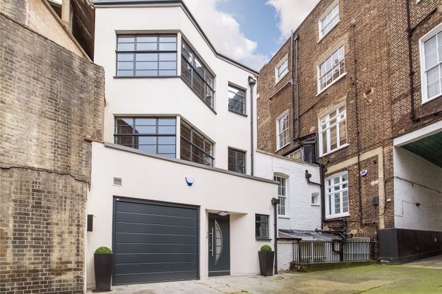 Terraced house to rent in Wyndham Yard, London