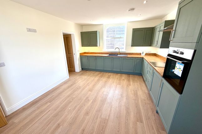 99, Court Meadow, Letterston photo 4