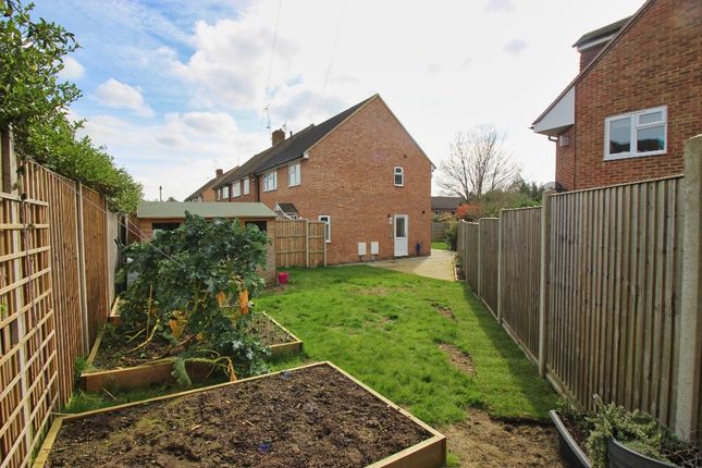 End terrace house for sale in Collet Road, Kemsing