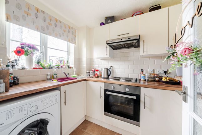Flat 7, Thornton Court Guildford Road, Littlehampton photo 3