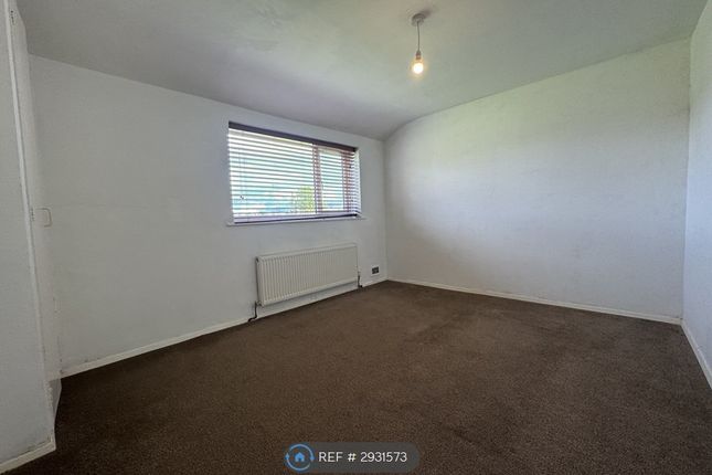 Biscop Crescent, Newton Aycliffe photo 3
